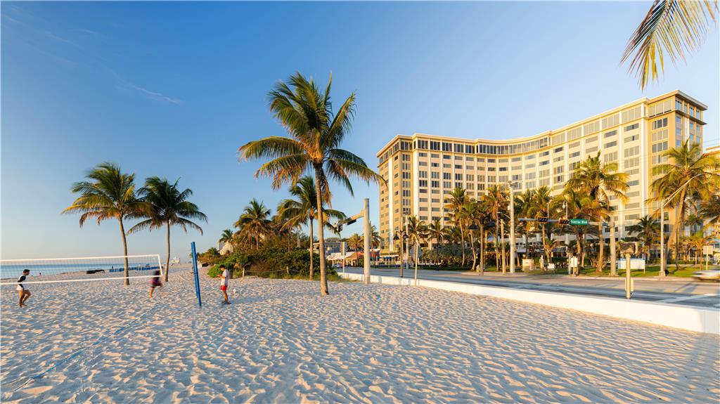 Sonesta Lauderdale Hotel